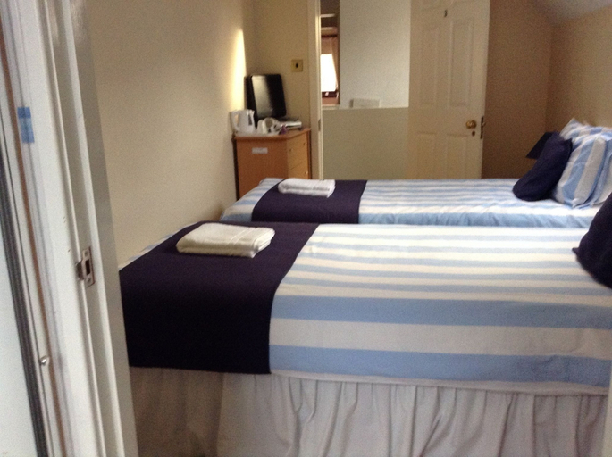 Bedroom 2, Darroch View B and B, Highland