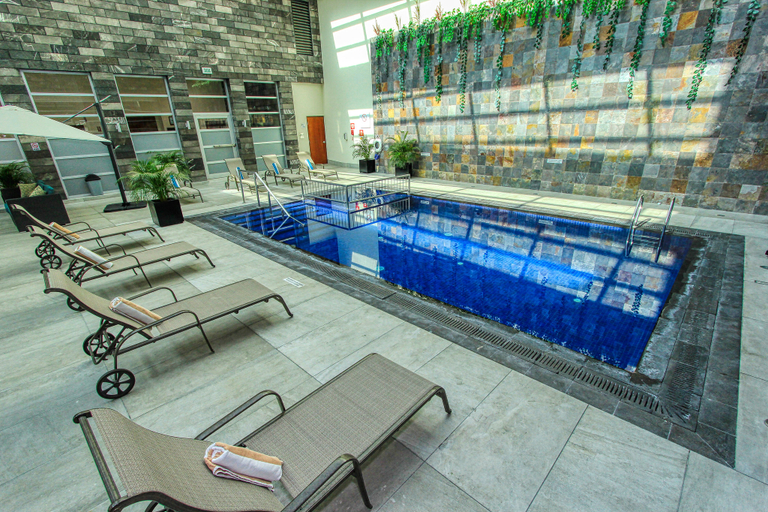 Sport & Beauty 3, Holiday Inn & Suites LEON PLAZA MAYOR by IHG, León