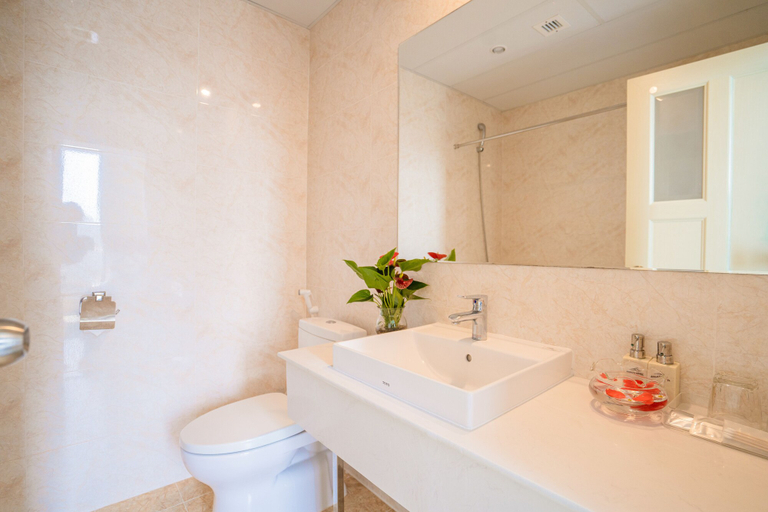 Bathroom 4, Annata Beach Hotel, Vũng Tàu