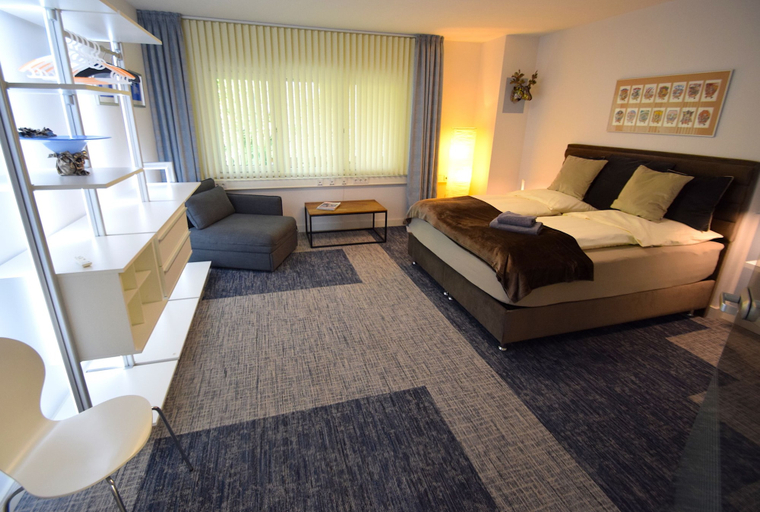 Bedroom 3, Besotel, Mettmann