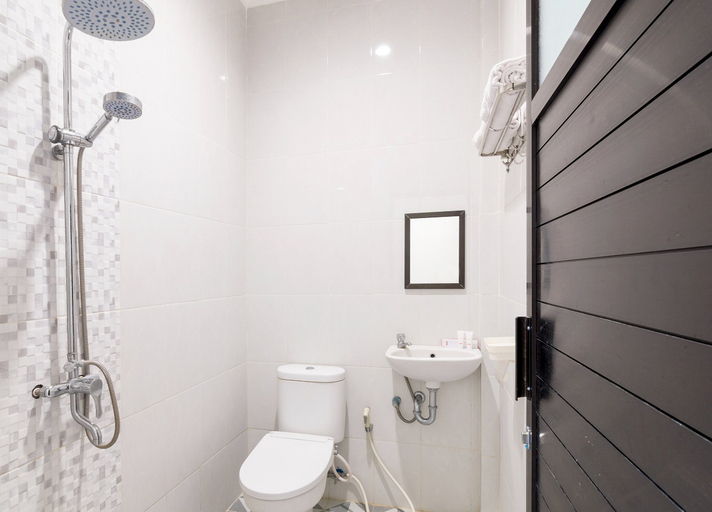 Bathroom 5, Shafira Hotel Yogyakarta, Yogyakarta