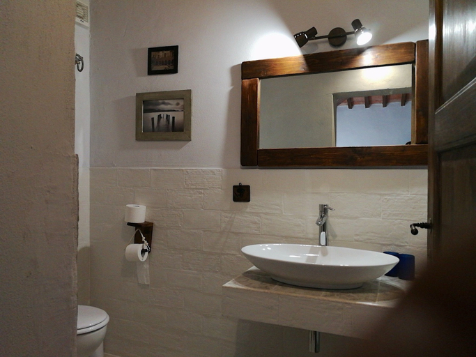 Bathroom 3, Fonte Pecciano 1856, Perugia