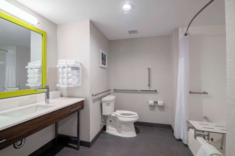 Bathroom 4, Hampton Inn Lincoln White Mountains, Grafton