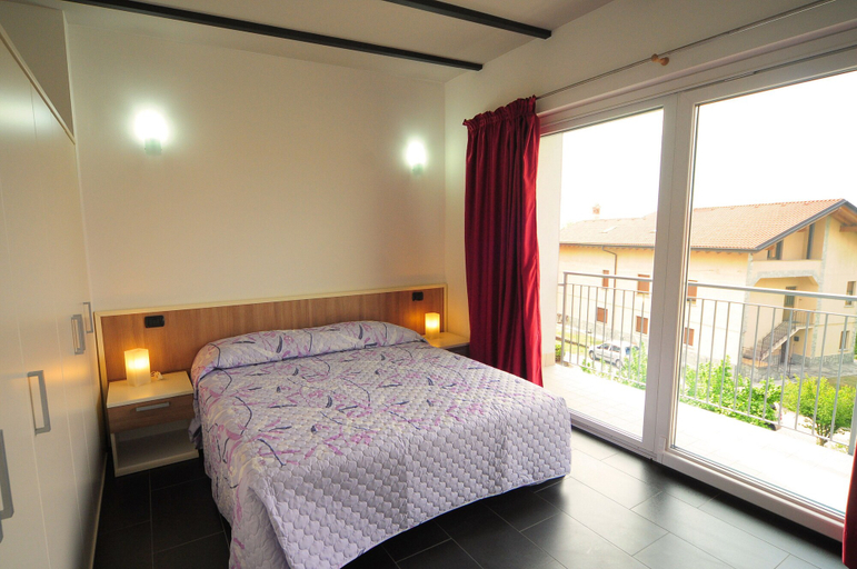 Bedroom 2, Residence Windsurf, Como
