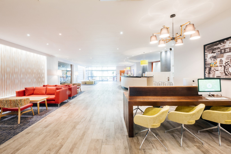 Food & Drinks 2, Holiday Inn COVENTRY M6, JCT.2 by IHG, Warwickshire