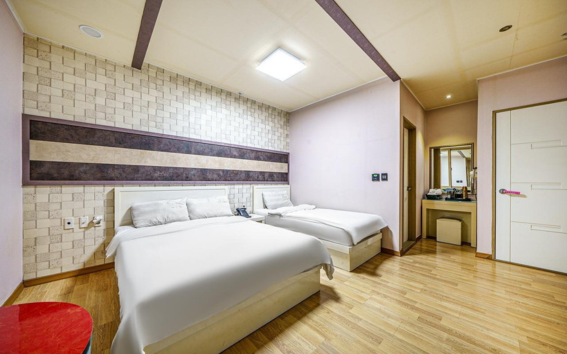 Bedroom 2, Gwangju Hanam Blue, Gwangsan