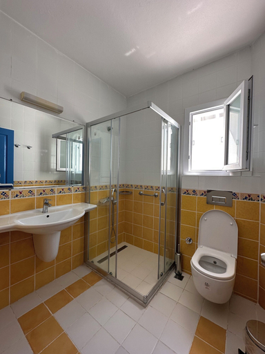 Bathroom 5, Eskiyali Otel, Bodrum