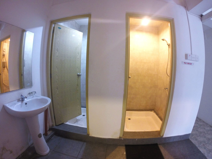 Bathroom 4, Backpack Lanka - Central Colombo - Hostel, Thimbirigasyaya
