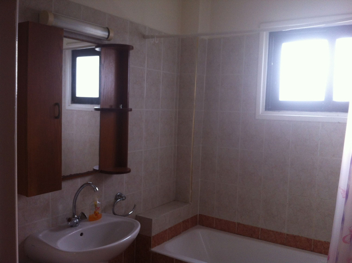 Bathroom, Zakos Court Apartments, Larnaca