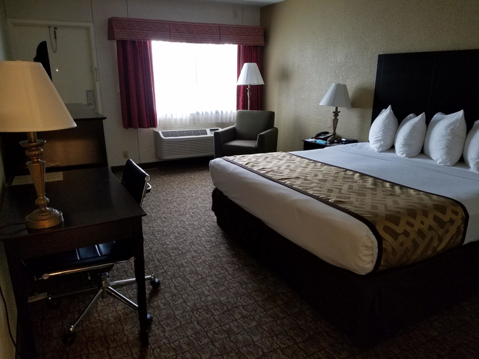 Bedroom 3, Best Western Crossroads Inn, Walton