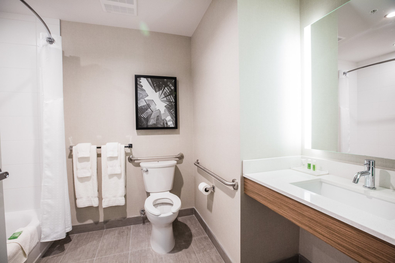 Bathroom 4, Holiday Inn & Suites CALGARY SOUTH - CONFERENCE CTR by IHG, Division No. 6
