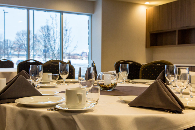Food & Drinks 3, Holiday Inn & Suites MOUNT PLEASANT by IHG, Isabella