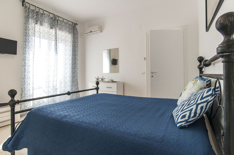 Bedroom 5, Casa Vacanza Eolo, Latina