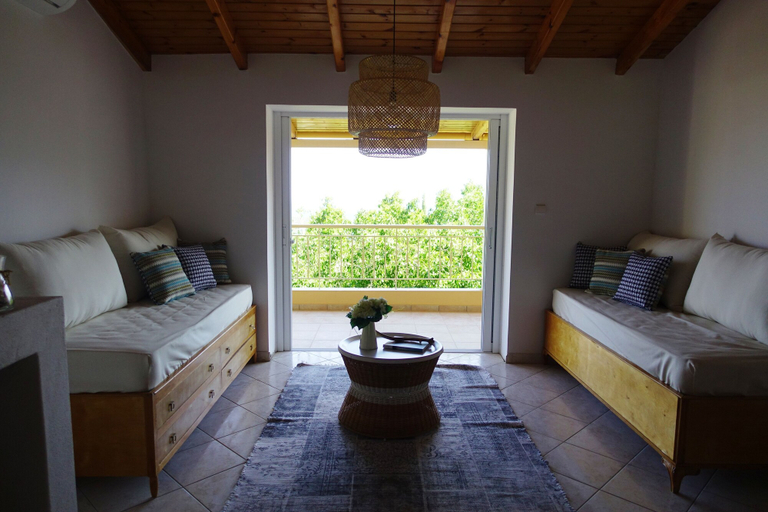 Others 5, Aristides Homes, Peloponnese