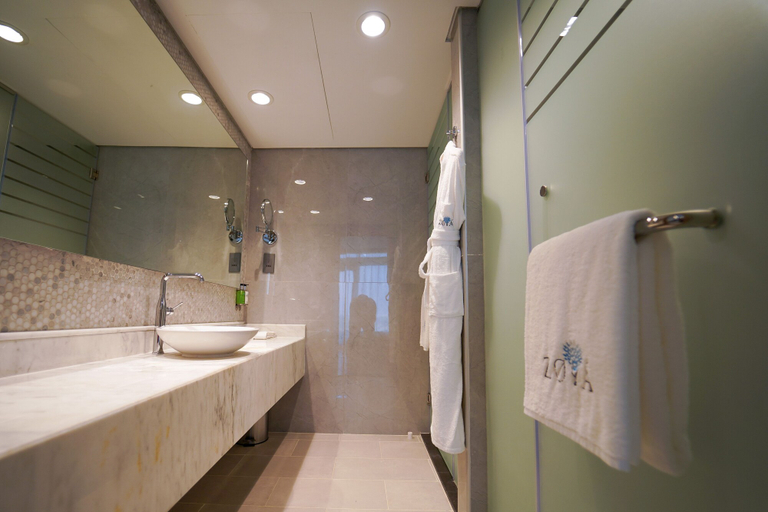 Bathroom 5, ZOYA Health & Wellbeing Resort, Ajman