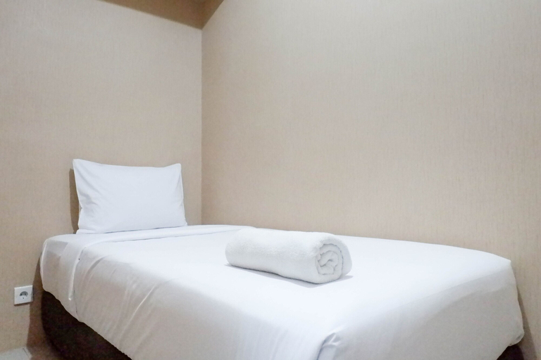 Room 2, Comfy And Exclusive 2Br Apartment At Tanglin Supermall Mansion, Surabaya