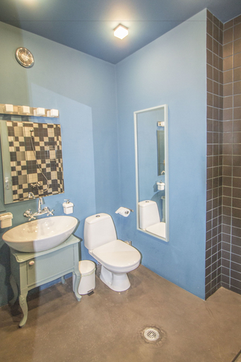 Bathroom 5, Popa Apartment, Stolichna