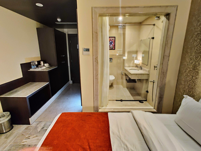 Bedroom 3, Hotel Surya, Varanasi