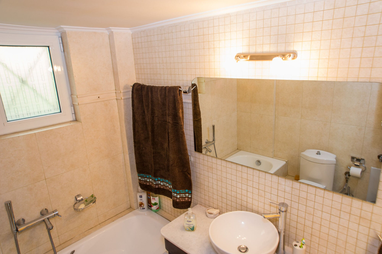 Bathroom 4, Verga Majestic Sunsets - Villa Close to the Beach, Peloponnese