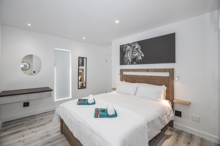 Bedroom 3, Sandbanks Villa, West Coast