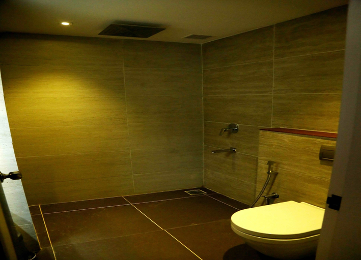 Bathroom 3, Queens Inn, Nagappattinam