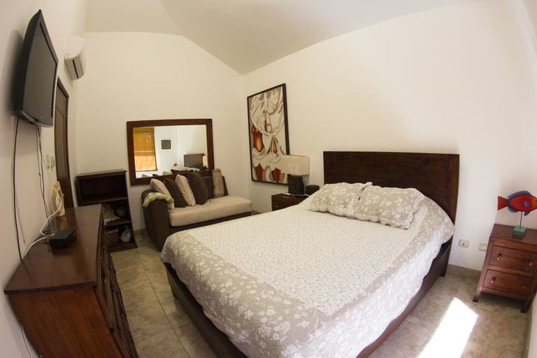 Bedroom 2, Luxury Villas Monterrico, Taxisco