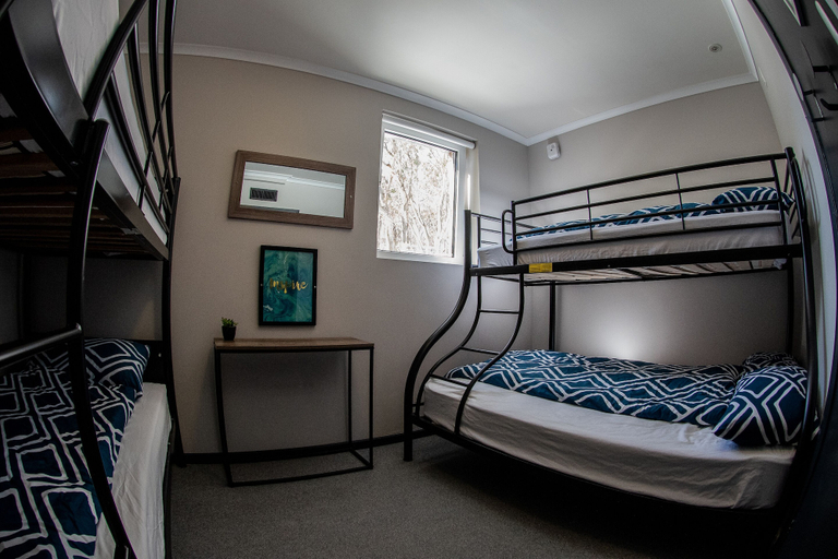 Bedroom 2, Amber Lodge Mt Buller - Hostel, Mount Buller Alpine Resort