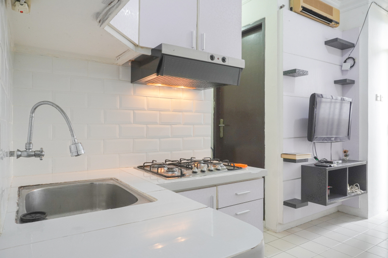 Others 5, Simple and Comfy 1BR Permata Eksekutif Apartment By Travelio, Jakarta Barat