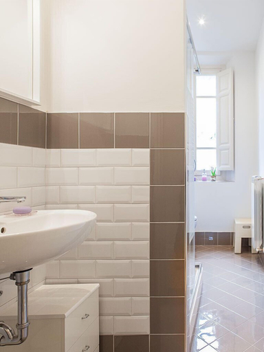Bathroom 4, Casa Fiorenza, Florence