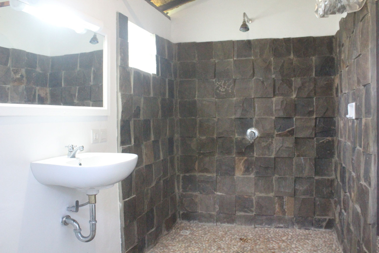 Bathroom 4, Kubu Ampo Villa, Badung