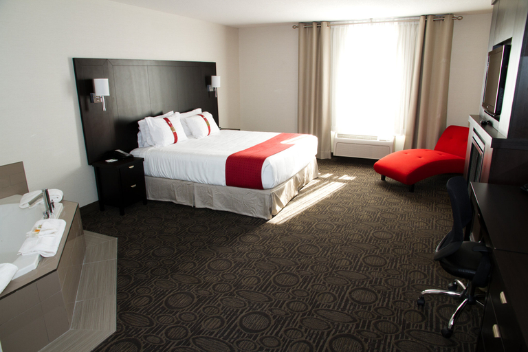 Bedroom 4, Holiday Inn & Suites RED DEER SOUTH by IHG, Division No. 8