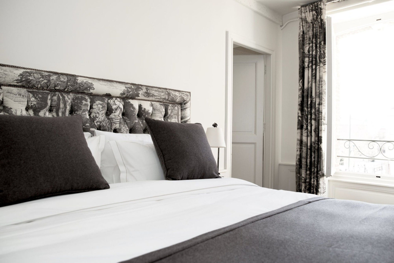 Bedroom 5, Le 25Bis by Leclerc Briant, Marne
