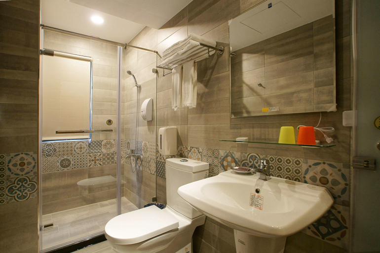 Bathroom 4, FreeWind, Taitung