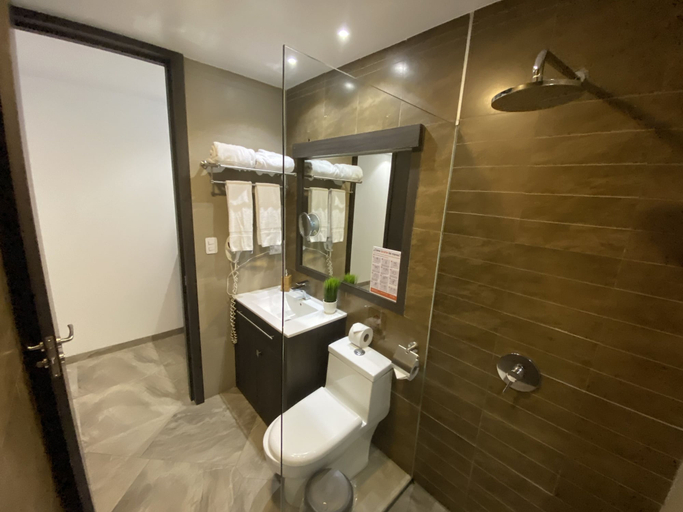 Bathroom 4, Galapagos Sunset Hotel, San Cristóbal