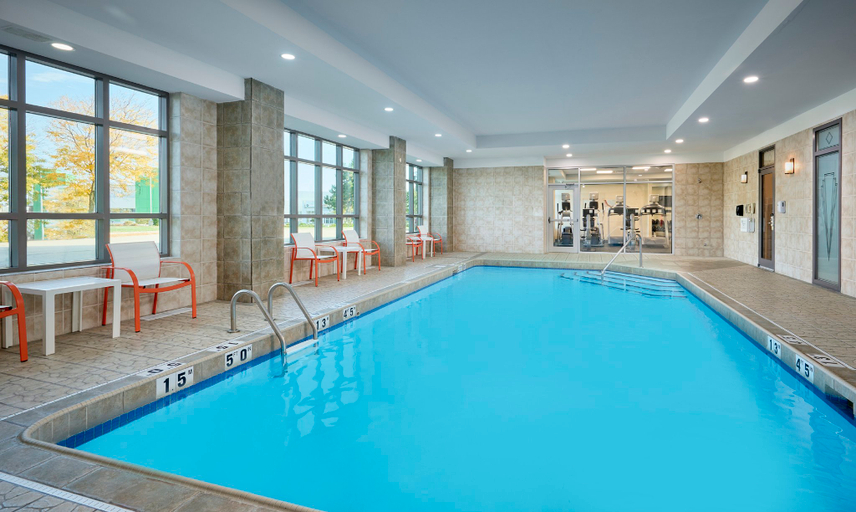 Sport & Beauty 3, Holiday Inn & Suites OAKVILLE @ BRONTE by IHG, Halton