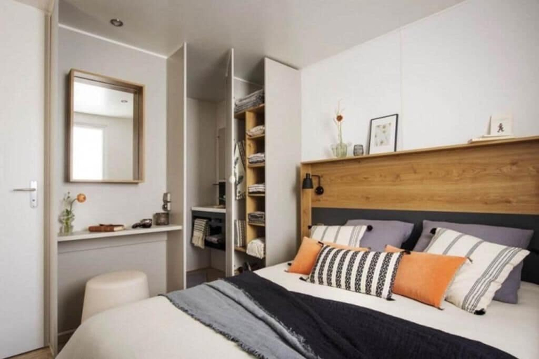 Bedroom 3, Camping Le Parc de Paris, Seine-et-Marne