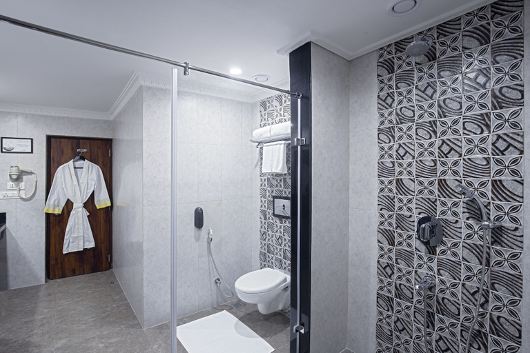 Bathroom 5, Lemon Tree Hotel Gangtok, East Sikkim