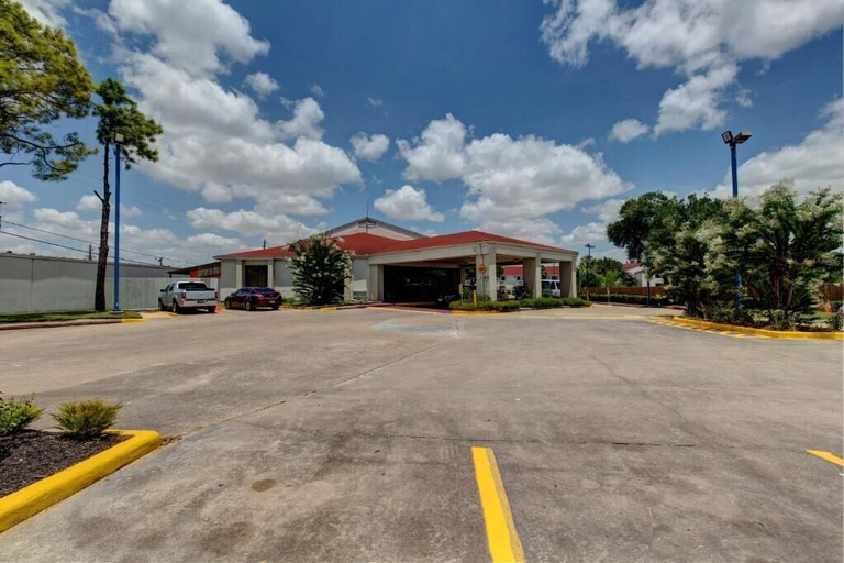 Exterior & Views 2, Executive Inn & Suites, Houston