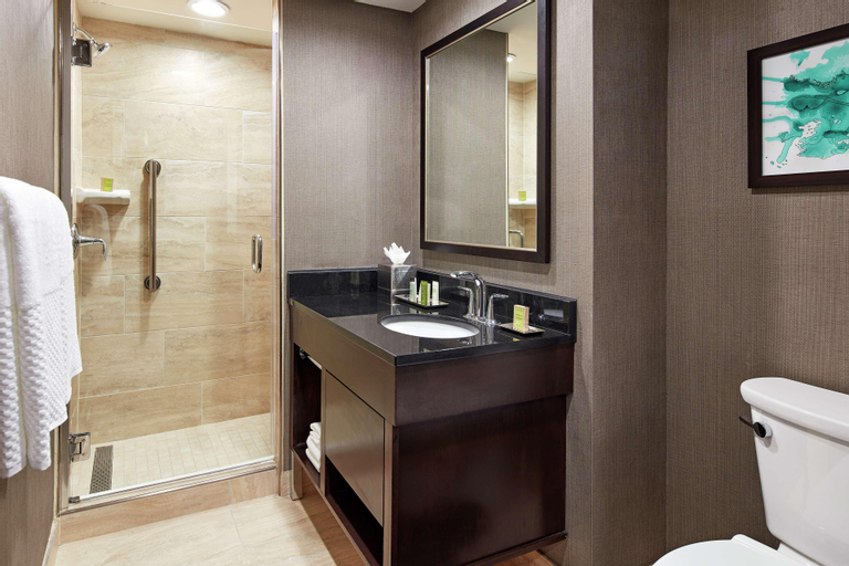 Bathroom 22