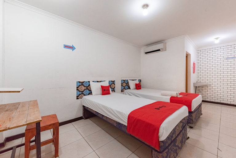 Bedroom 2, RedDoorz Syariah @ Cibadak Sukabumi, Sukabumi