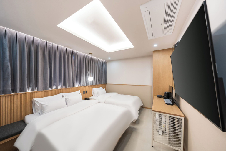 Bedroom 2, No.25 Hotel, Jangseong