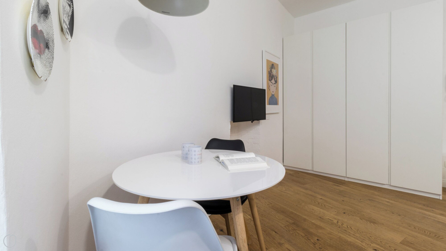 Others 5, Italianway - Pasubio 12, Milano