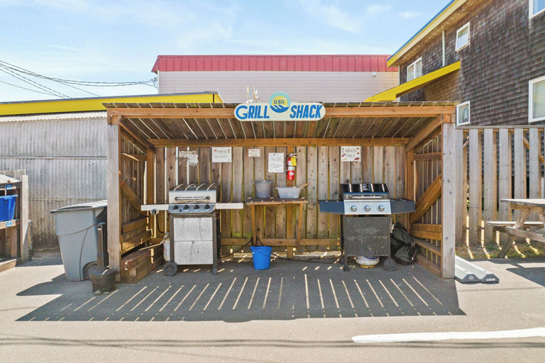 Exterior & Views 3, Rockaway Beach Resort, Tillamook