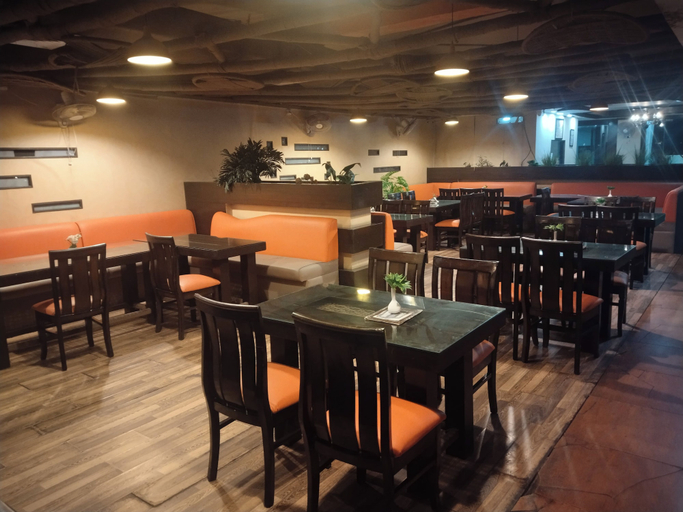 Food & Drinks 4, Apex Hotel, Solan