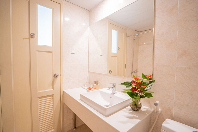 Bathroom 4, Annata Beach Hotel, Vũng Tàu