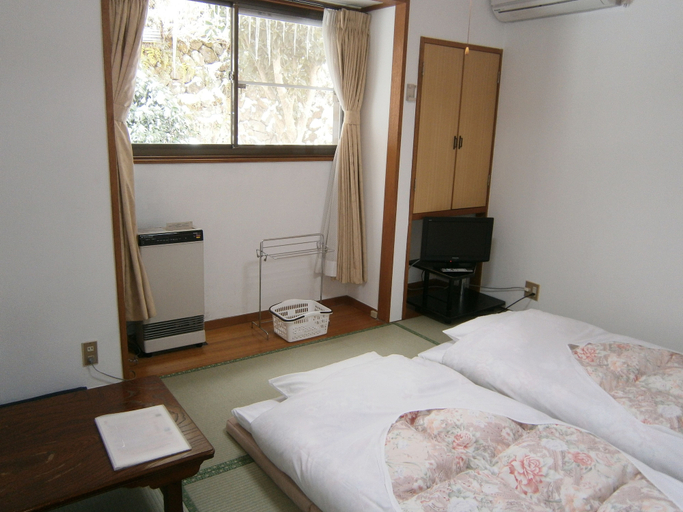 Bedroom 2, Moto-Hakone Guest House, Hakone