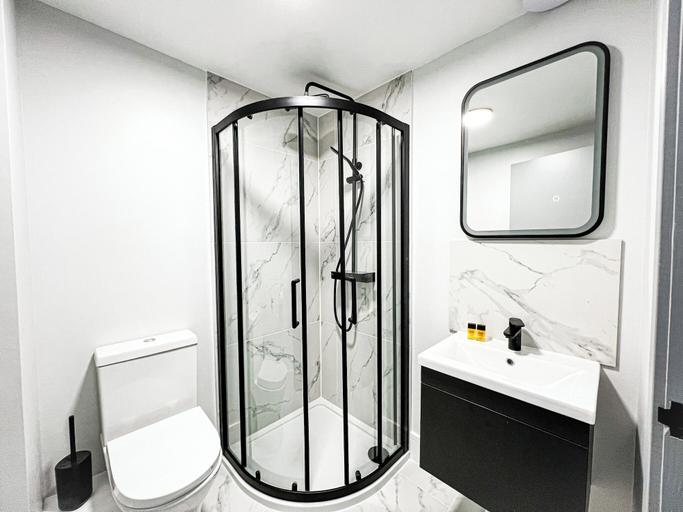 Bathroom 3, Argo Hotel - Kings Cross, London