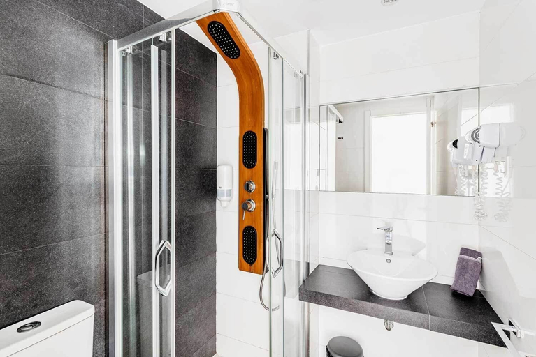 Bathroom 4, Bristol Sunset Beach, Las Palmas