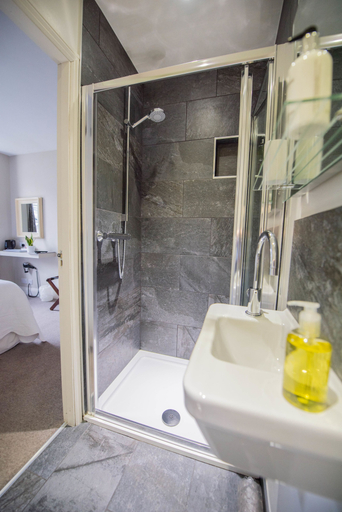 Bathroom 3, Chestnut Villa, Cumbria