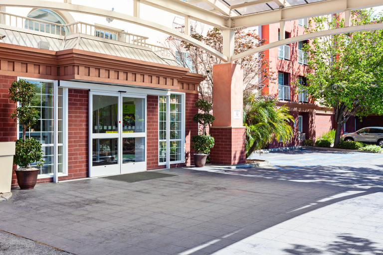 Exterior & Views 2, Holiday Inn & Suites SAN MATEO-SAN FRANCISCO SFO by IHG, San Mateo